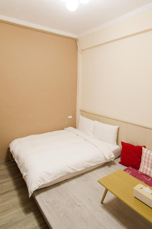 TT Guesthouse旅人時光民宿 Tainan Extérieur photo